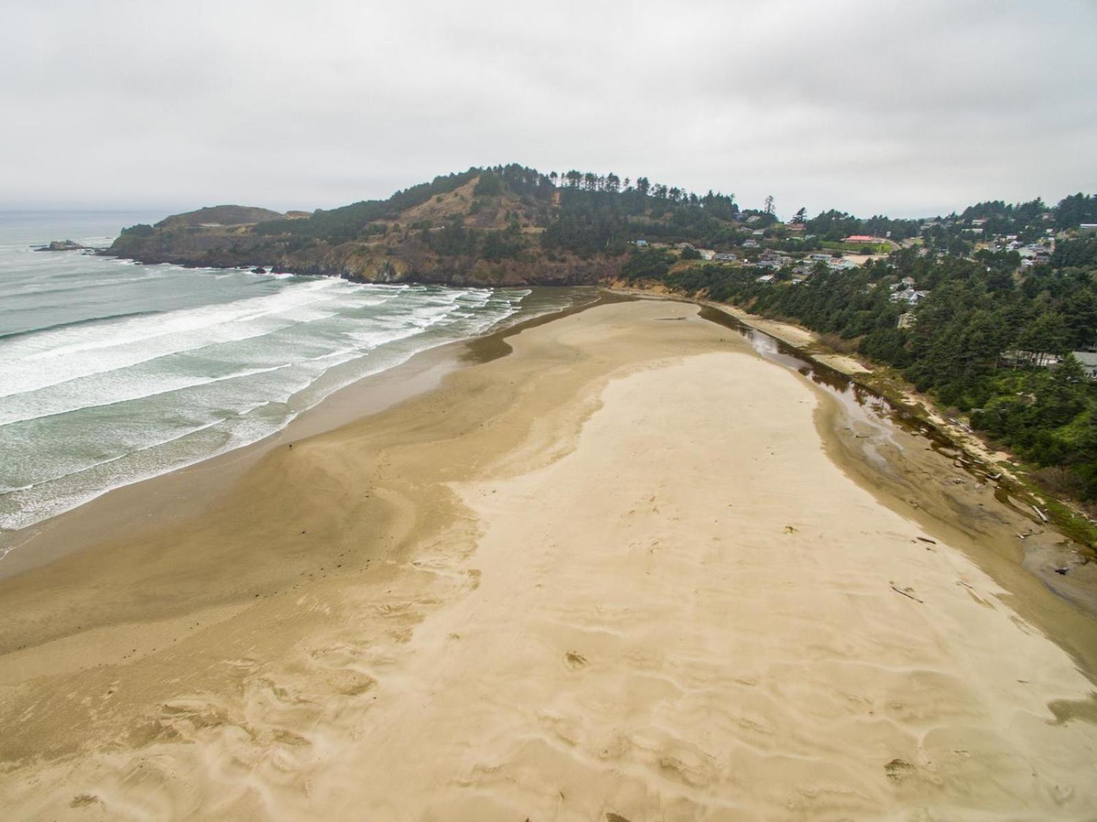 Agate Beach Oceanfront Lodge Нюпорт Екстериор снимка