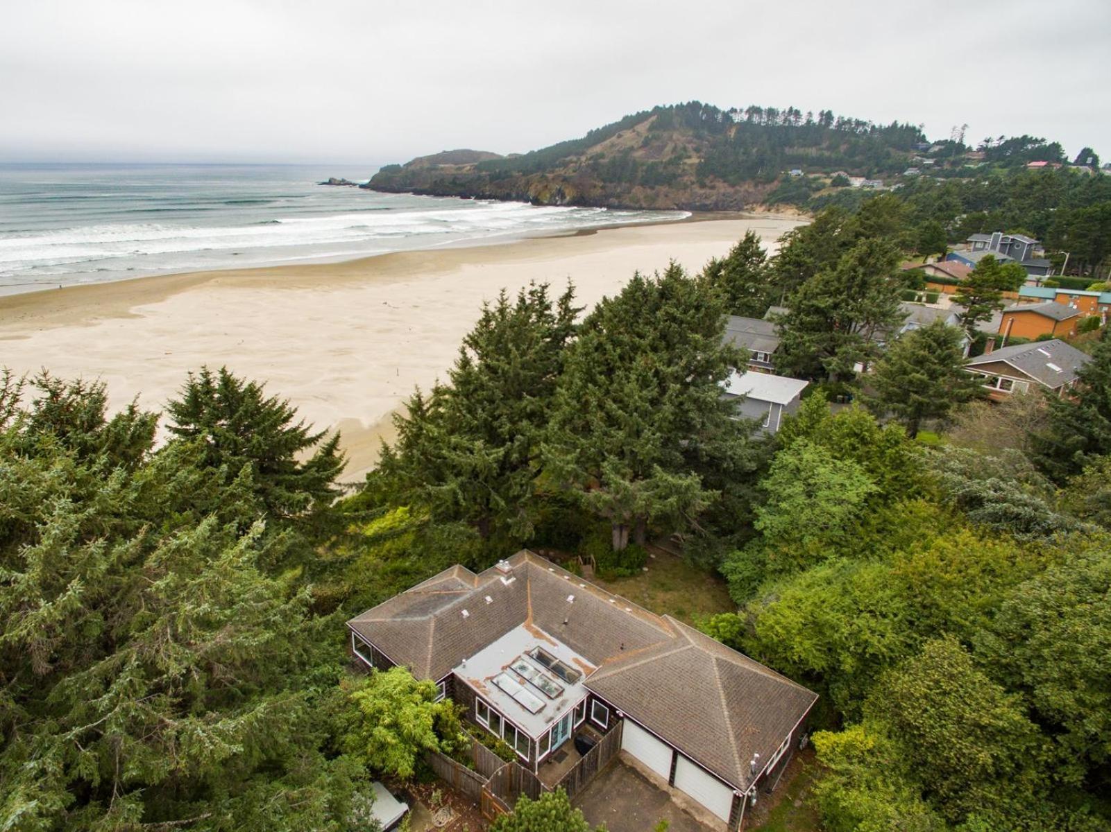 Agate Beach Oceanfront Lodge Нюпорт Екстериор снимка
